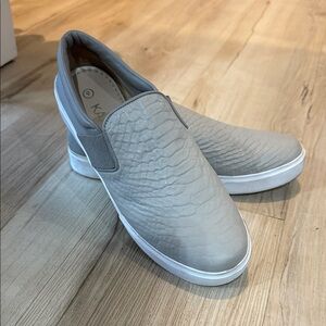 Kaanas Gray Slip-On Womens Shoes